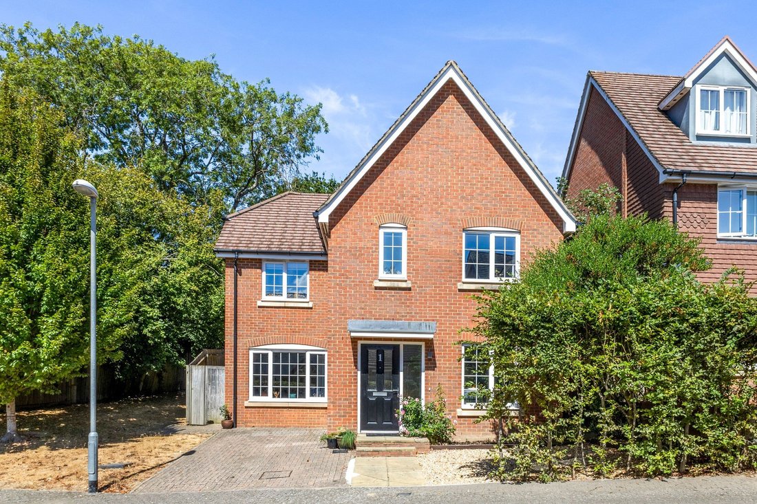 Haus in Okehurst, Billingshurst, England 1 - 18634678
