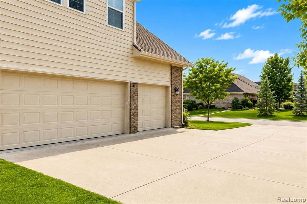 House in South Lyon, Michigan, United States 3 - 18634048