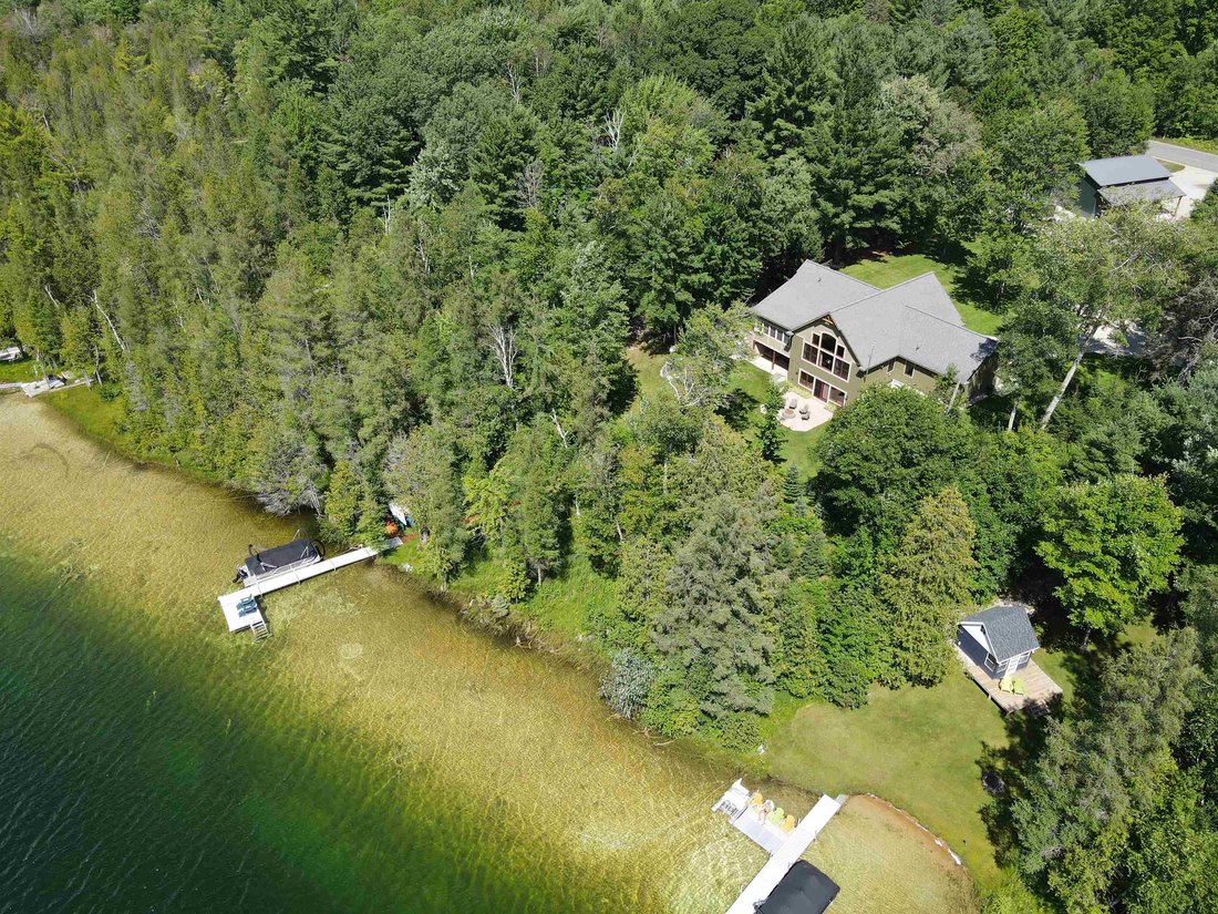 House in Kalkaska, Michigan, United States 1 - 18366810