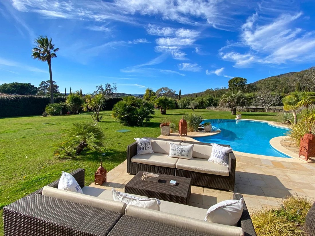 Villa in Grimaud, Provence-Alpes-Côte d'Azur, France 2 - 18634580