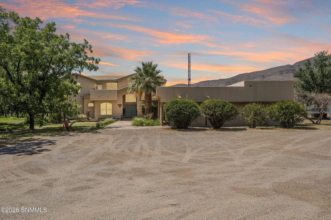 House in Las Cruces, New Mexico, United States 2 - 18635132