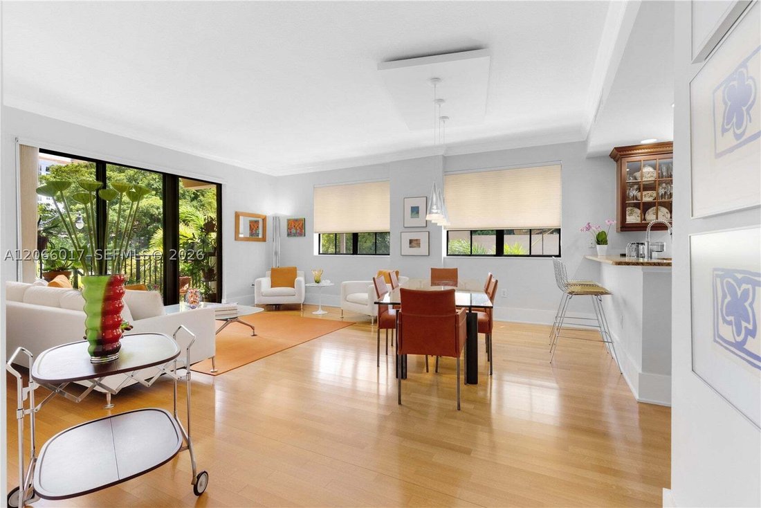Condo in Coral Gables, Florida, United States 3 - 18637696