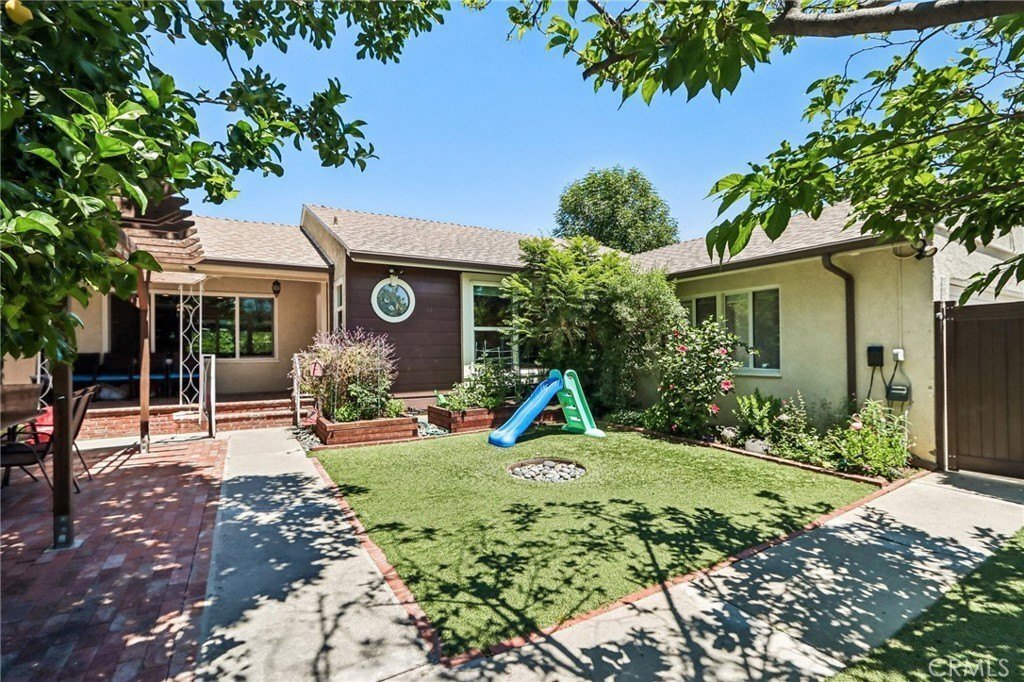 House in Los Angeles, California, United States 1 - 18639699