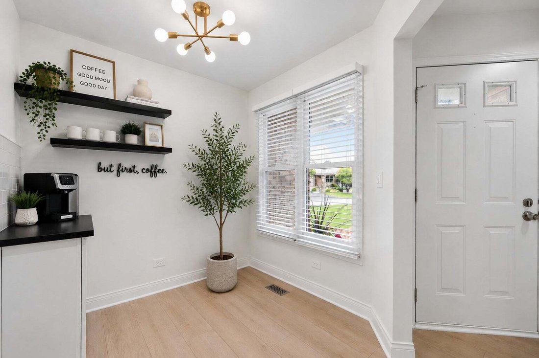 Townhouse in Orland Park, Illinois, United States 4 - 18638066