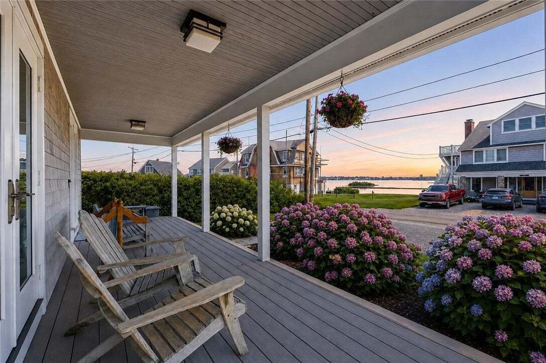 South Kingstown, Rhode Island, United States 3 - 18611831