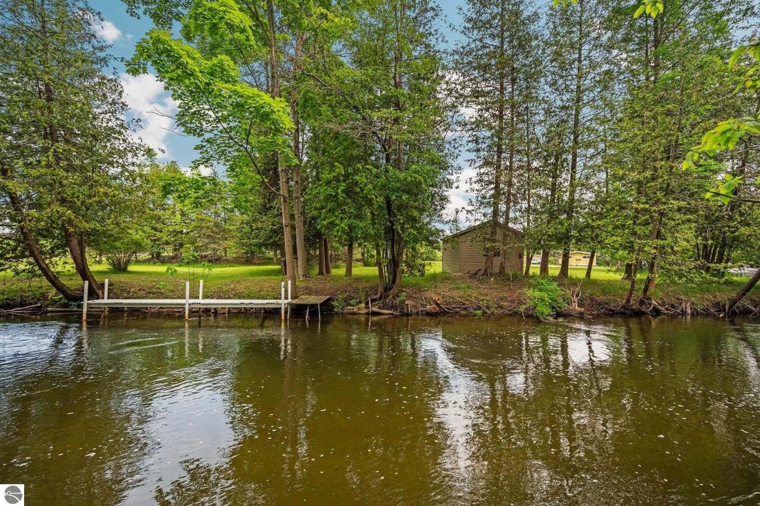 House in Central Lake, Michigan, United States 5 - 18635907