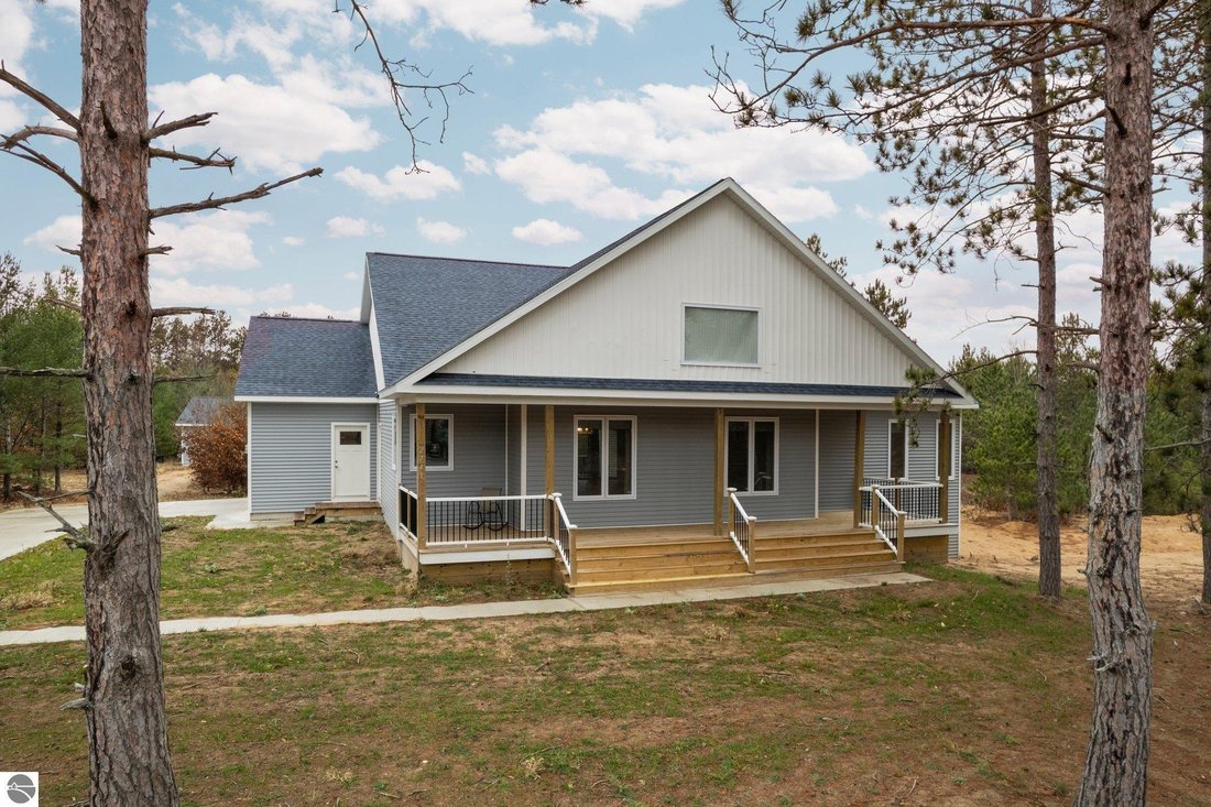 House in Kingsley, Michigan, United States 2 - 18635981