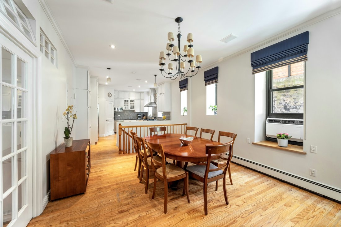 Co Op in New York, New York, United States 4 - 16748015