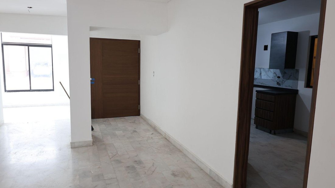 House in Monterrey, Nuevo Leon, Mexico 3 - 18637034