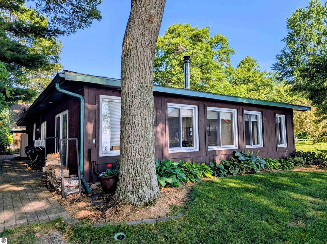 House in Tawas City, Michigan, United States 2 - 18635743