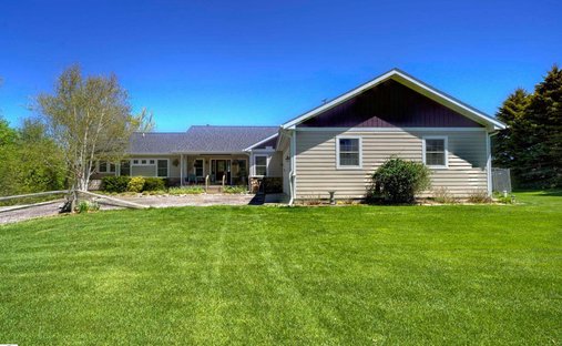 House in Suttons Bay, Michigan, United States 1
