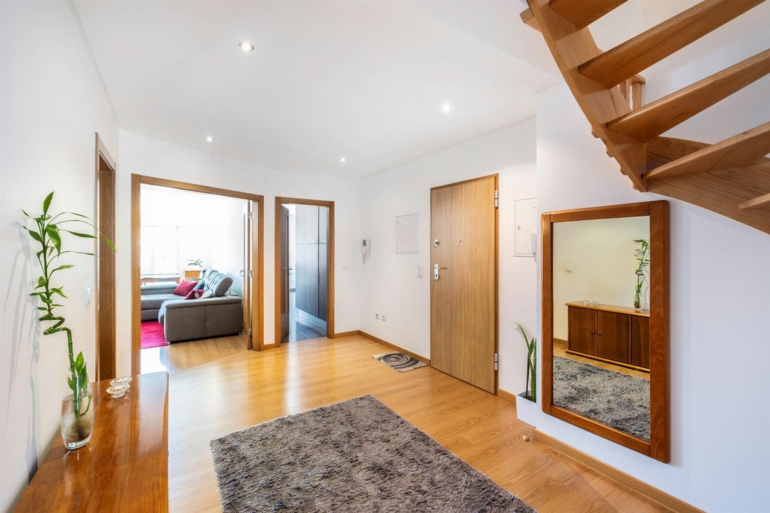 Apartment in Malveira e Sao Miguel de Alcainca, Lisbon, Portugal 3 - 18632967