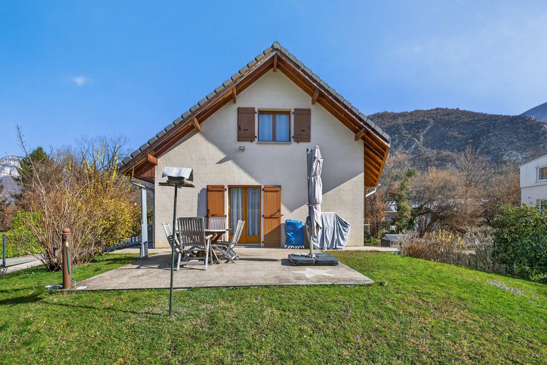 House in Challes-les-Eaux, Auvergne-Rhône-Alpes, France 1 - 18640358