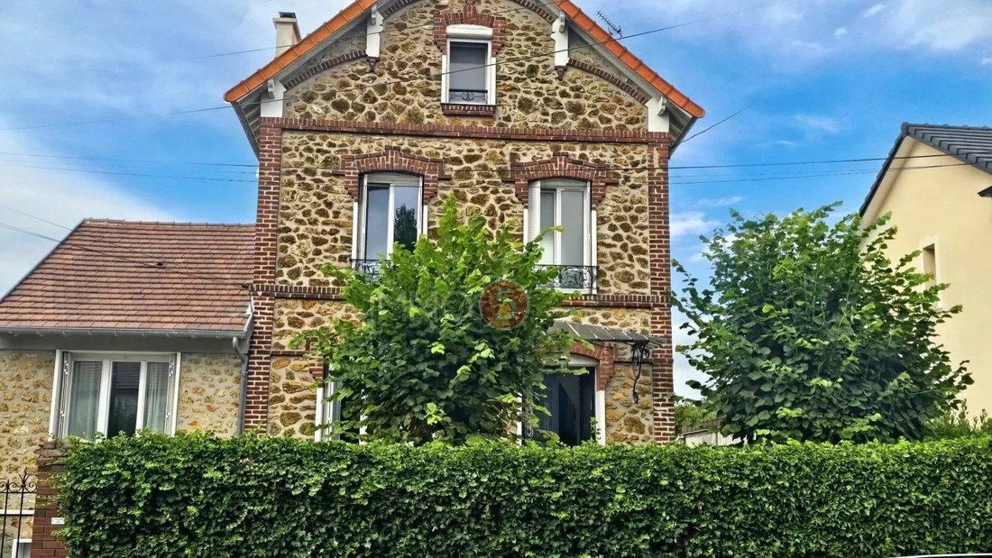 House in Thiers, Le Raincy, France 2 - 16409228