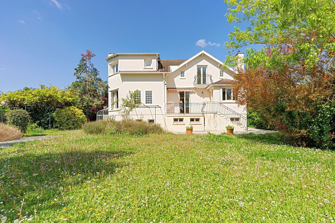 House in Forêt, Saint-Germain-en-Laye, France 5 - 18640388