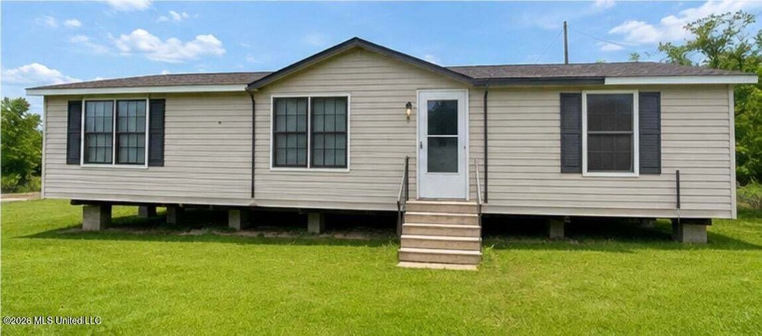 Holly Springs, Mississippi, United States 1 - 18640280