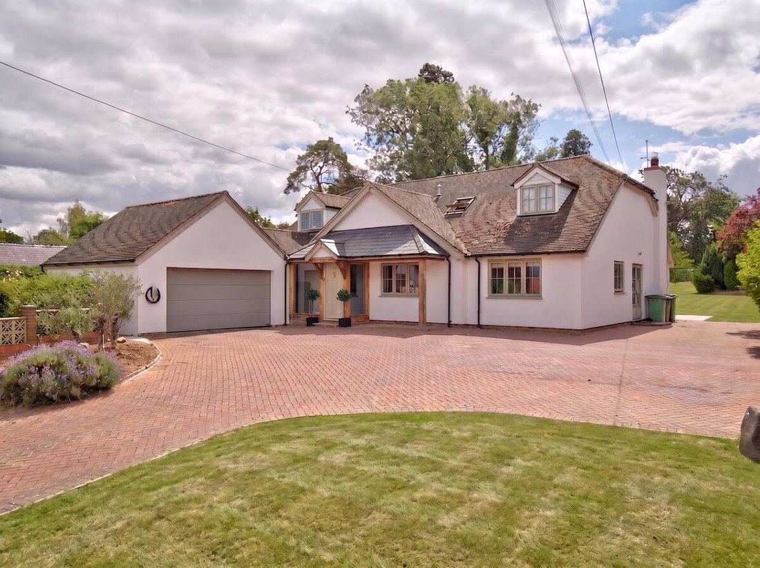 House in Buckinghamshire, England 2 - 18640302