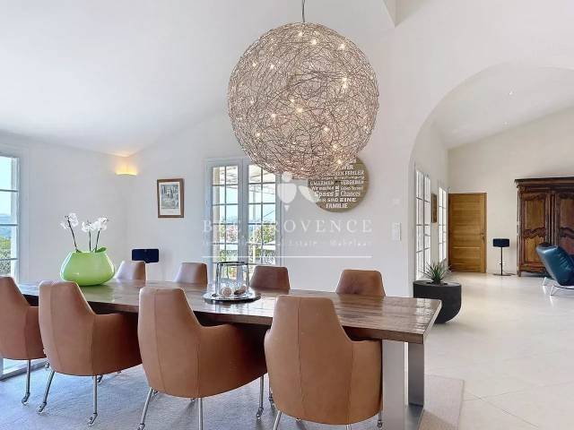 Villa en Entrecasteaux, Provenza-Alpes-Costa Azul, Francia 5 - 16297560