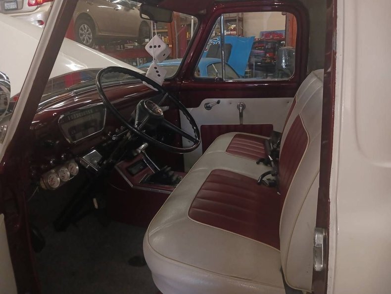 Pickup in Glendale, United States 4 - 18640243