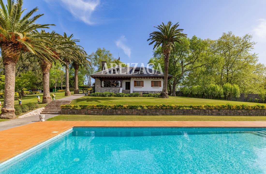 Chalet in Errenteria, Basque Country, Spain 1 - 17692928