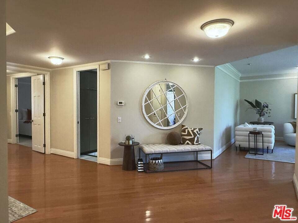 Condo in Los Angeles, California, United States 4 - 18640295