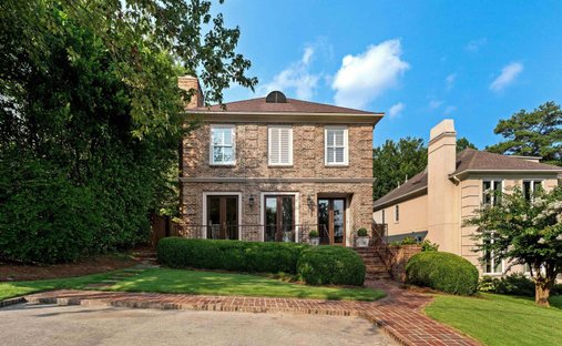 House in Mountain Brook, Alabama, United States 1