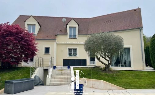 House in Ormesson, Ile-de-France, France 1