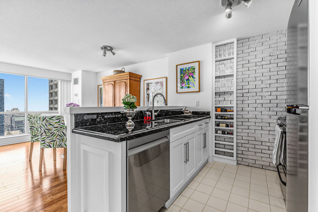 Condo in Toronto, Ontario, Canada 2 - 18639887