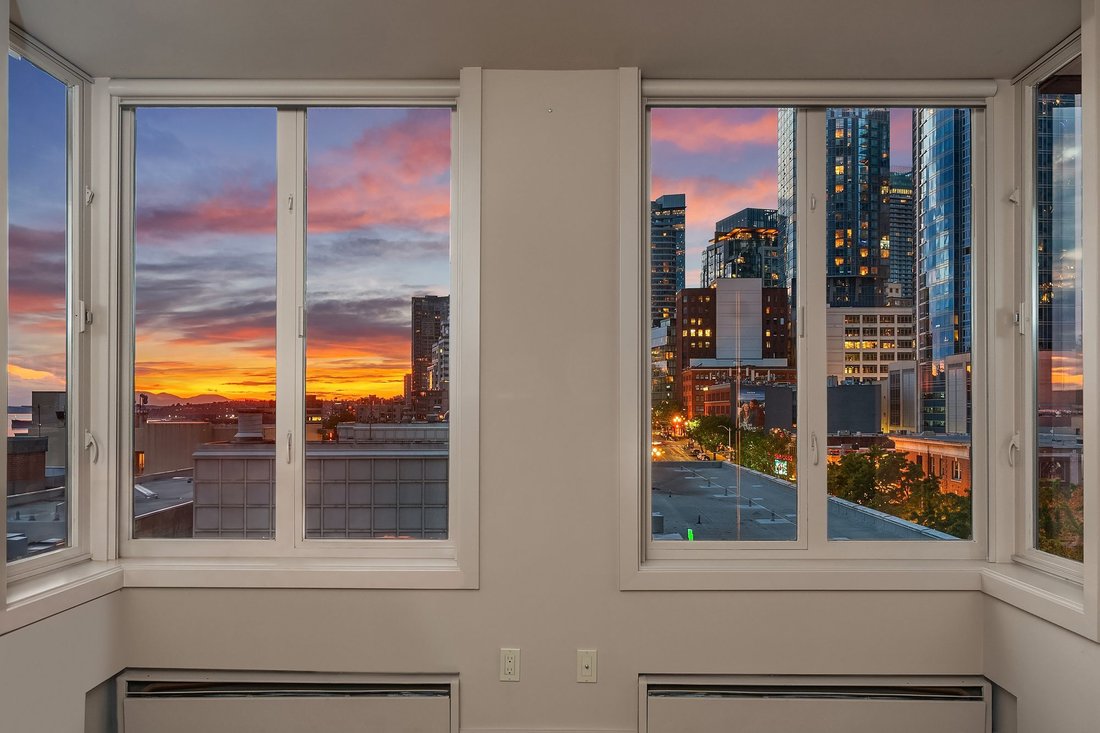 Condo in Seattle, Washington, United States 2 - 18269949