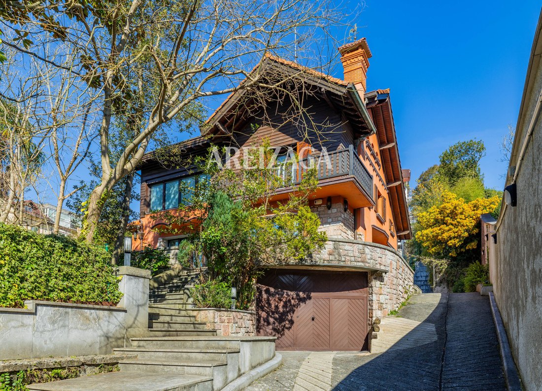 Villa in Ekialdea, Donostia-San Sebastian, Spain 1 - 17310625