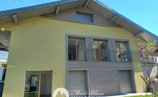 House in Chedde-Les Plagnes, Passy, France 1