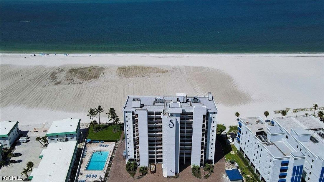 Condo in Fort Myers Beach, Florida, United States 2 - 18639982