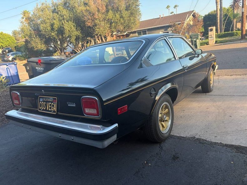 Coupe in Glendale, United States 5 - 18640245