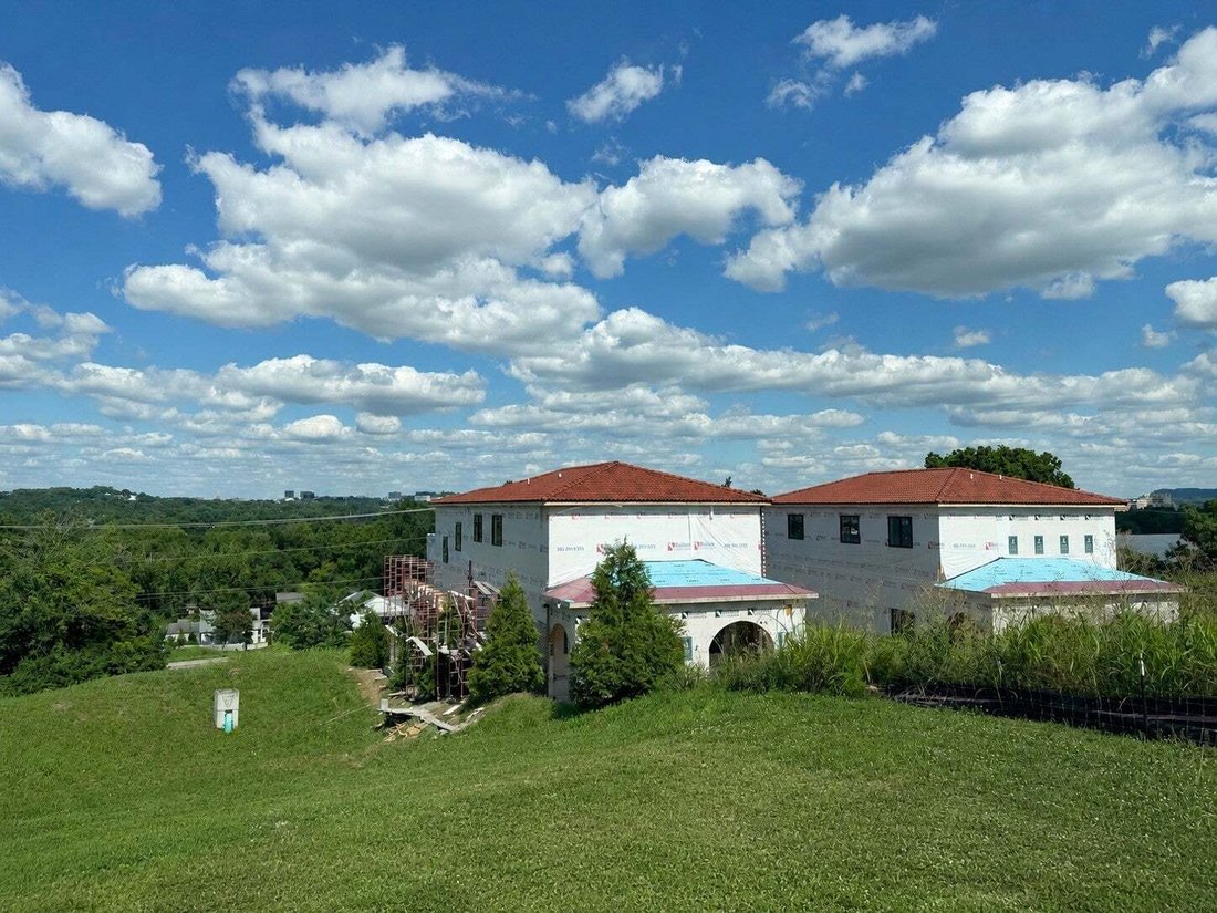 Co Op in Nashville, Tennessee, United States 5 - 18292145