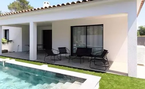 Villa in Forcalqueiret, Provence-Alpes-Côte d'Azur, France 1