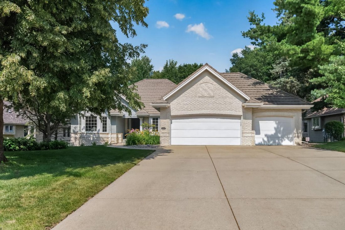 House in Eden Prairie, Minnesota, United States 1 - 18640554