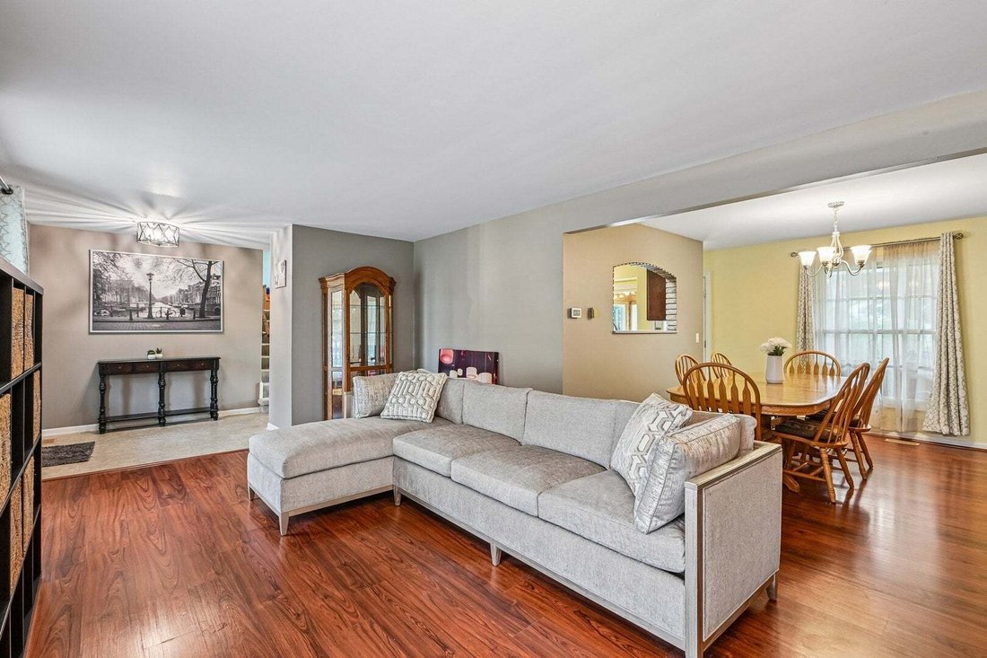 House in Schaumburg, Illinois, United States 4 - 18640493