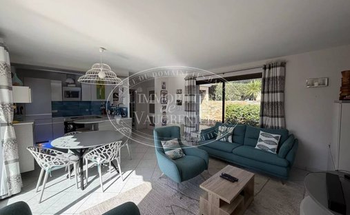 House in Route de Grasse, Villeneuve-Loubet, France 1