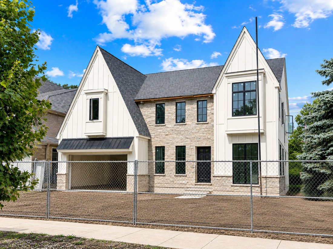 House in Elmhurst, Illinois, United States 1 - 18640841