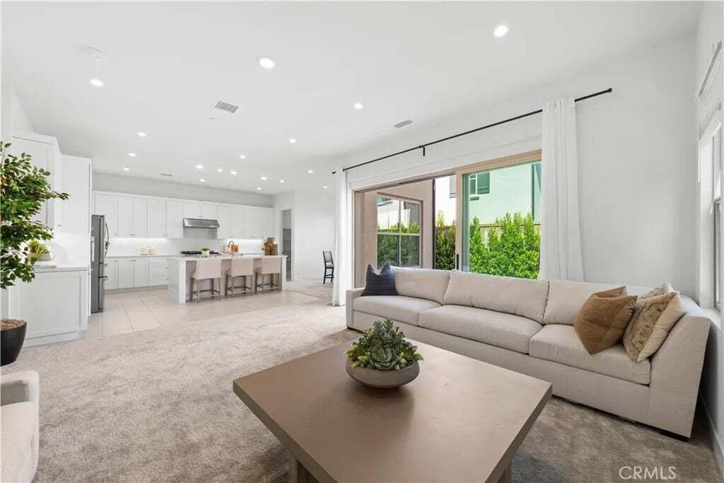 Condo in Irvine, California, United States 4 - 18640446