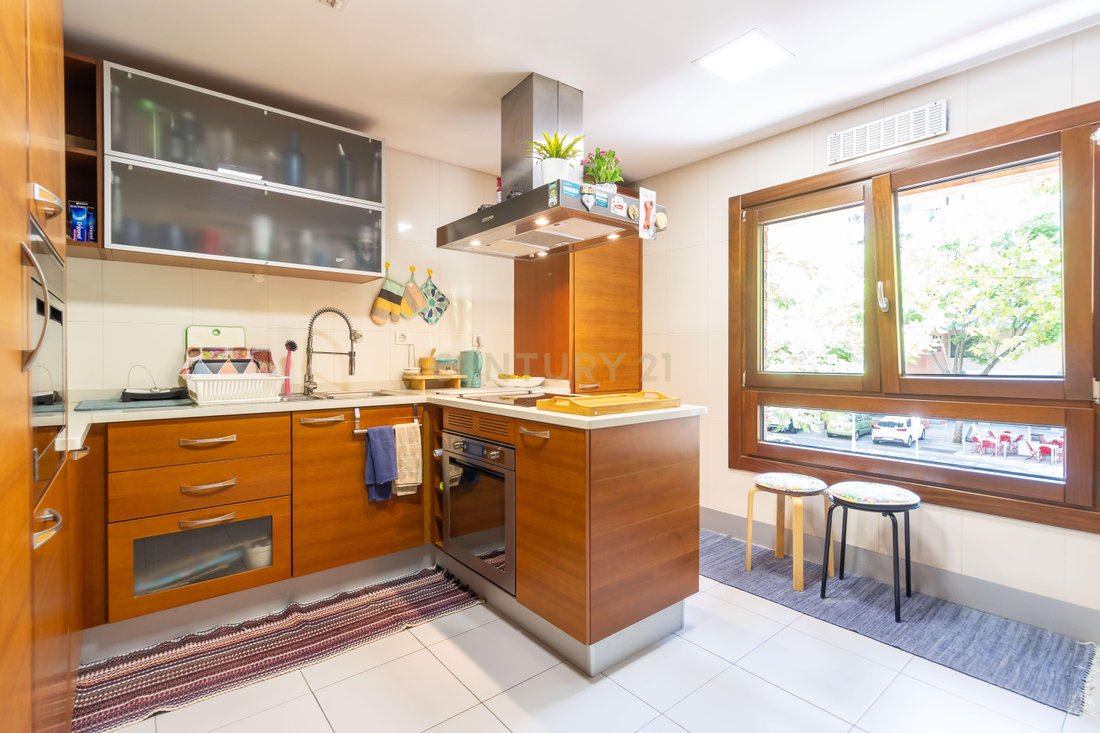 Apartment in Odivelas, Lisbon, Portugal 5 - 18640739