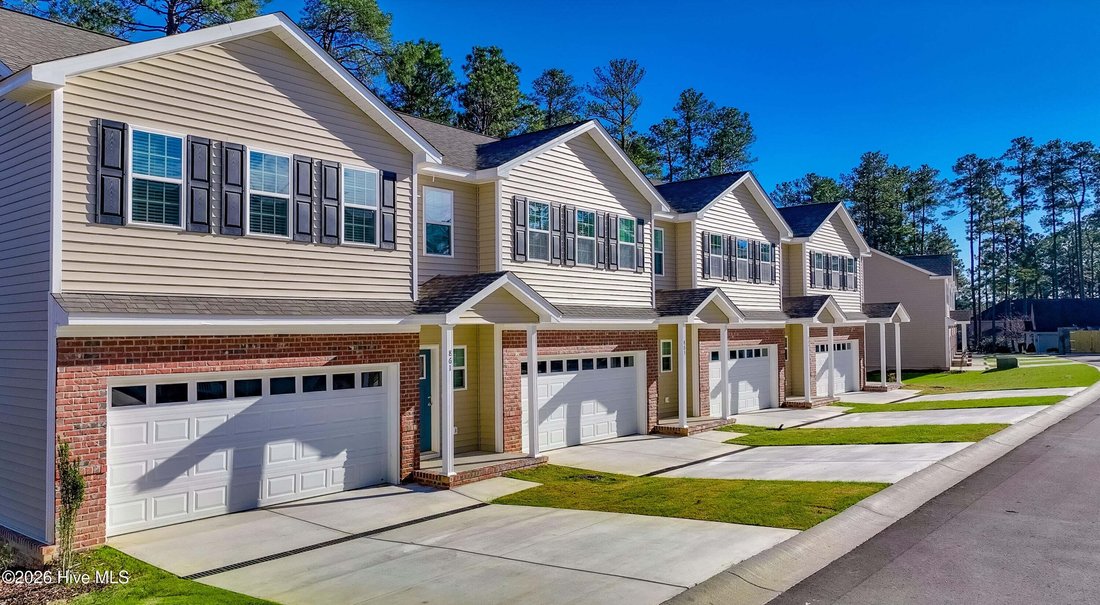 Aberdeen, North Carolina, United States 1 - 18640491