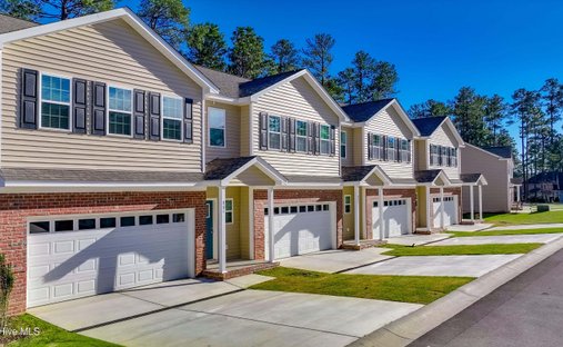 Aberdeen, North Carolina, United States 1