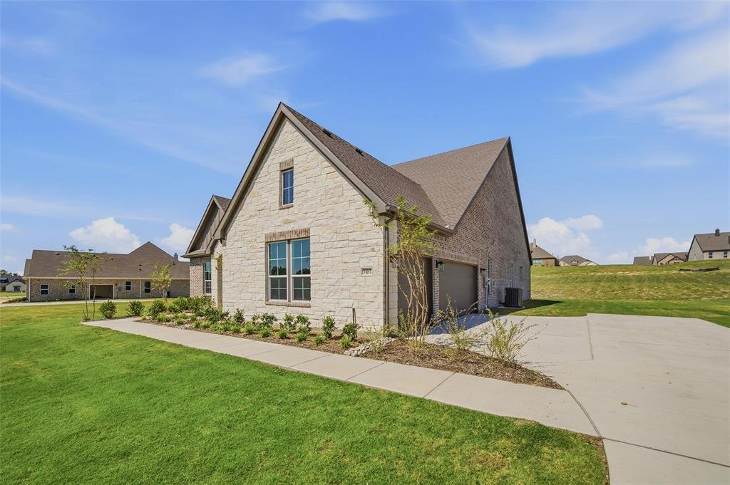 House in Van Alstyne, Texas, United States 4 - 17838932