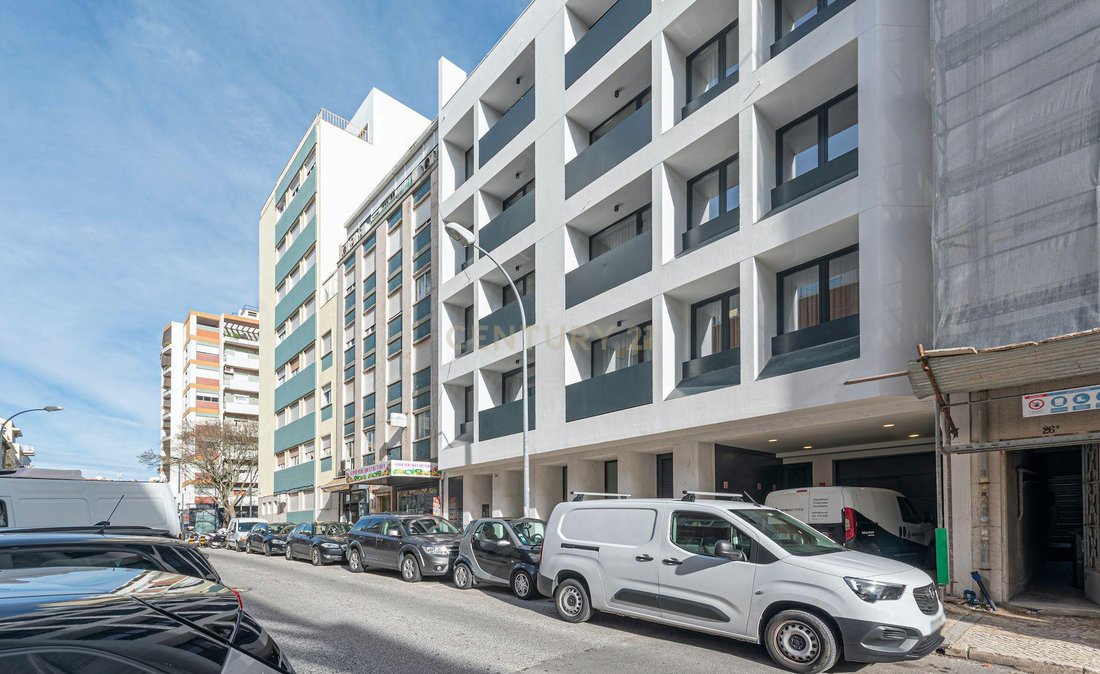 Apartment in Avenidas Novas, Lisbon, Portugal 2 - 18640751