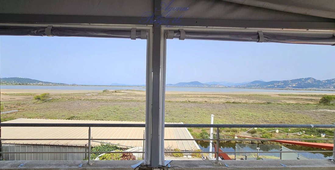 Apartment in Hyeres, Provence-Alpes-Côte d'Azur, France 4 - 17884081