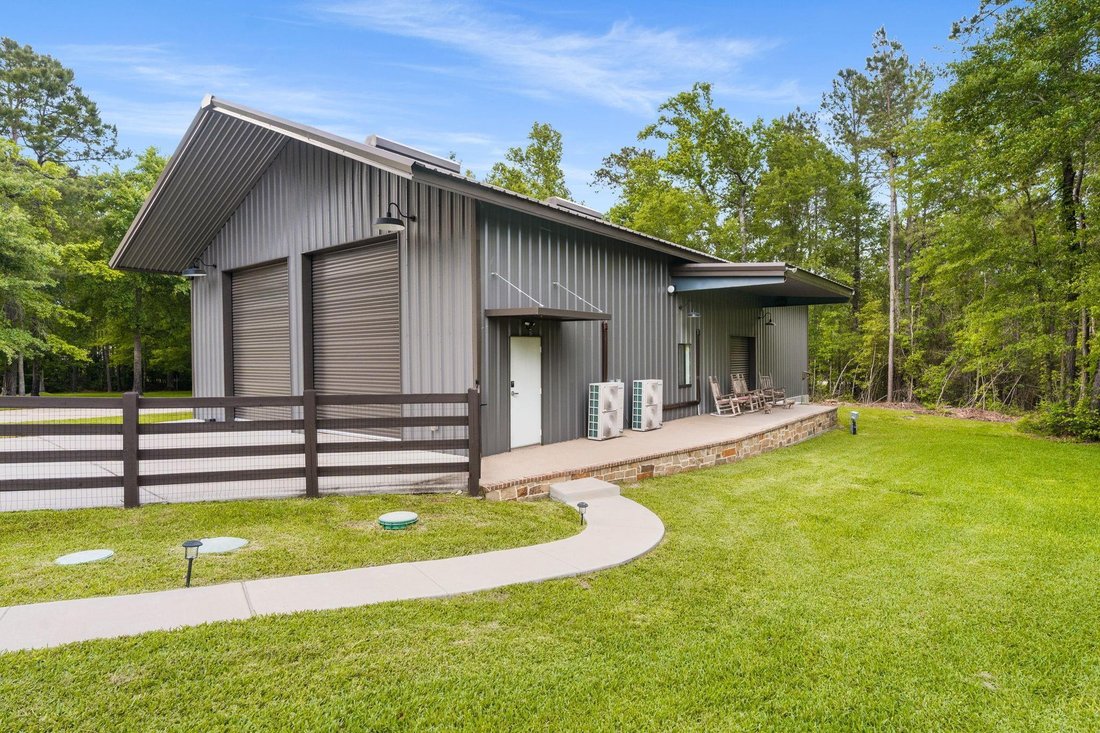 House in Montgomery, Texas, United States 4 - 18640458