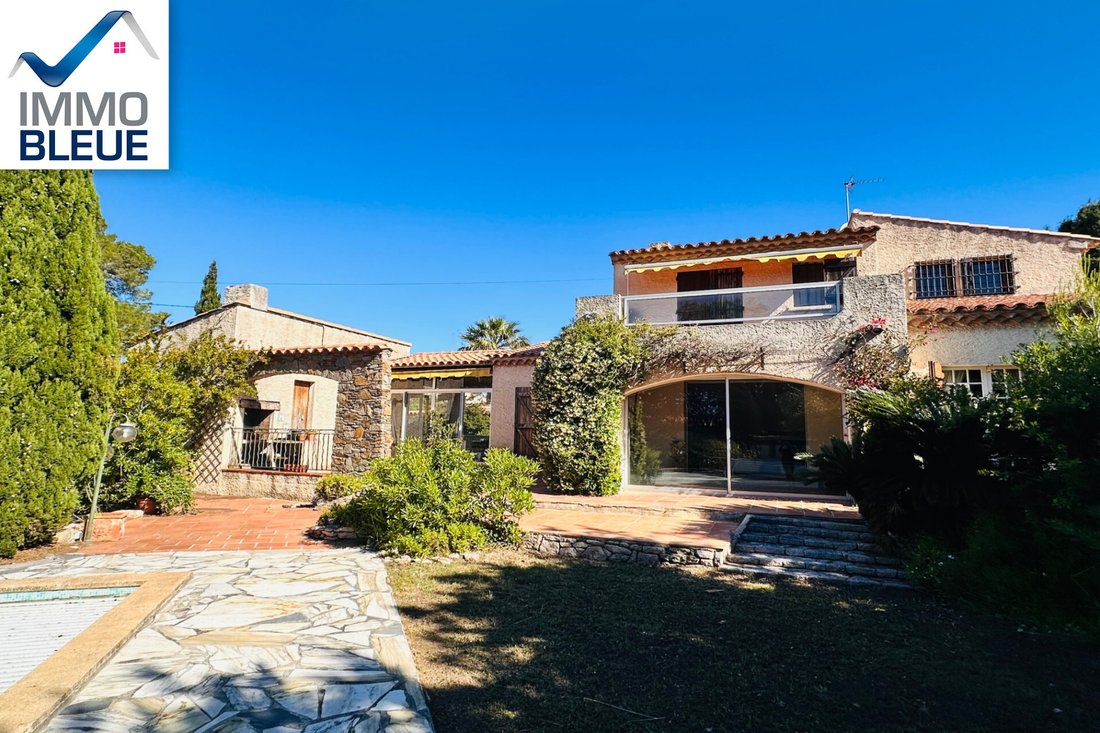 Villa in Le Village-L'Esperon, Sausset-les-Pins, France 2 - 18640653
