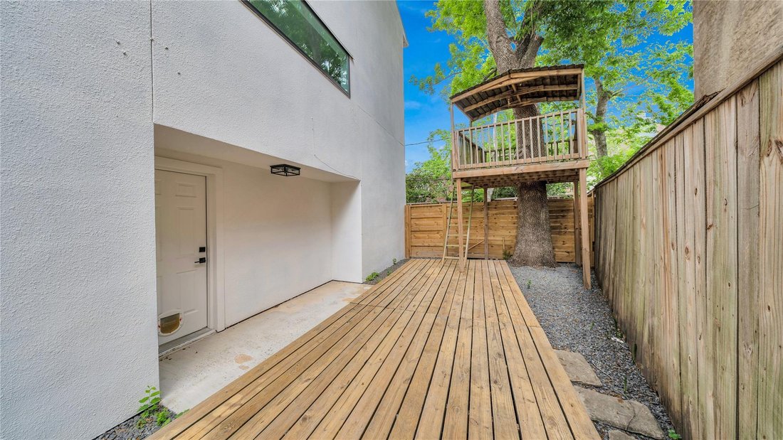 House in Houston, Texas, United States 4 - 18640466