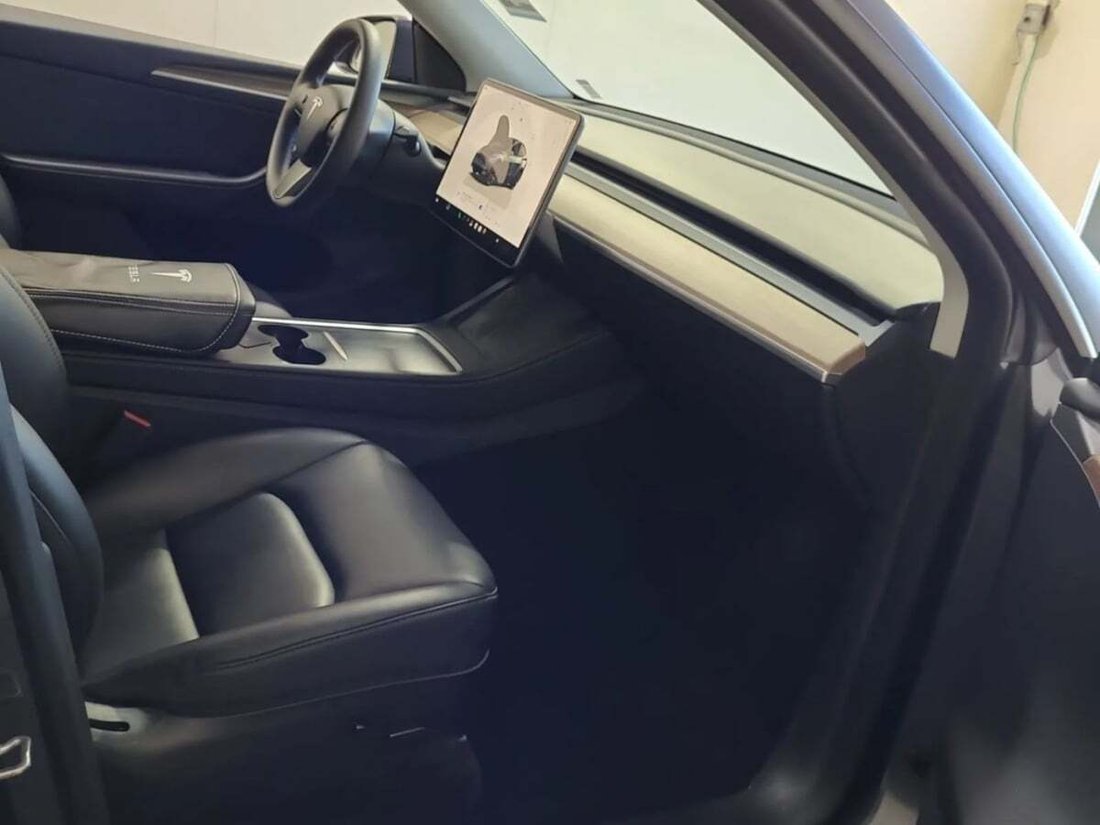 Suv in Newport Beach, CA, United States 2 - 18640656